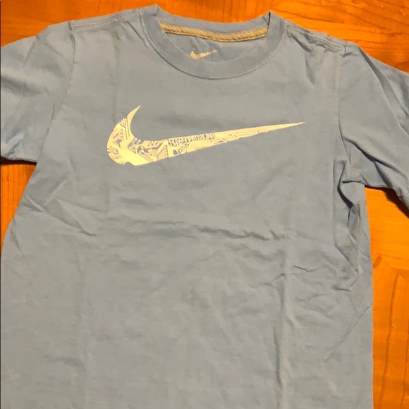 Nike Tee - Picture 1 of 5